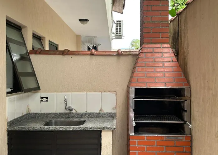 Apartamento 2 suítes com ar condicionado Maranduba